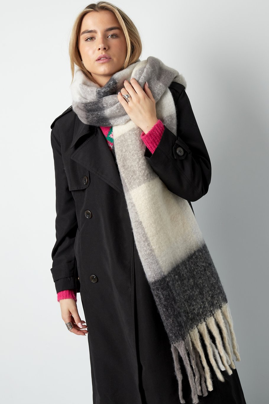 Elegant Embrace scarf - brown h5Picture2